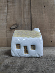 Ceramic Scottish bothy with slate roof - different colours available