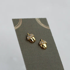 Acorn stud earrings