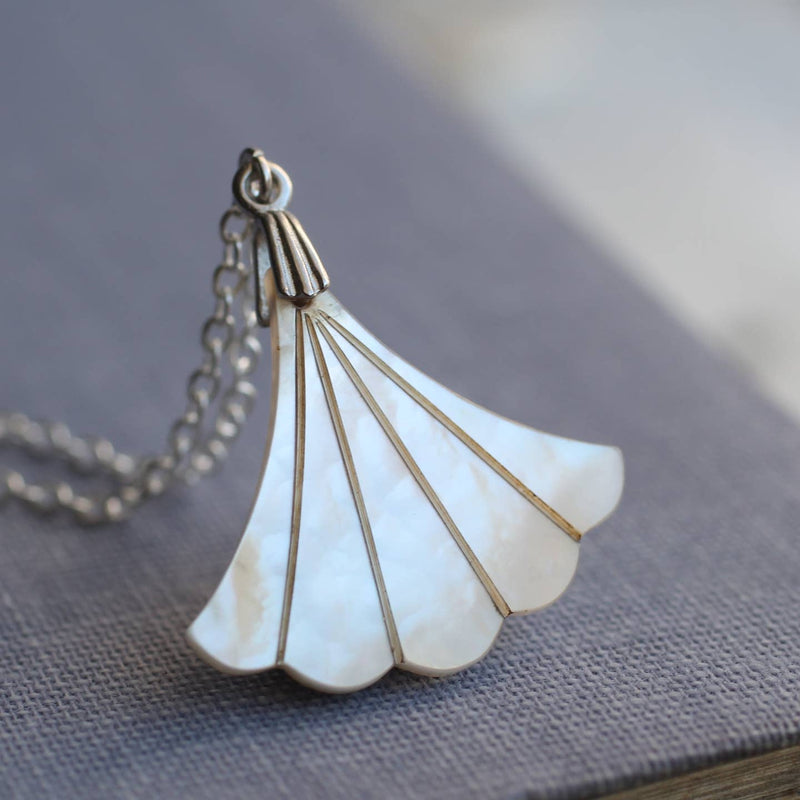 Mother of Pearl Art Deco necklace