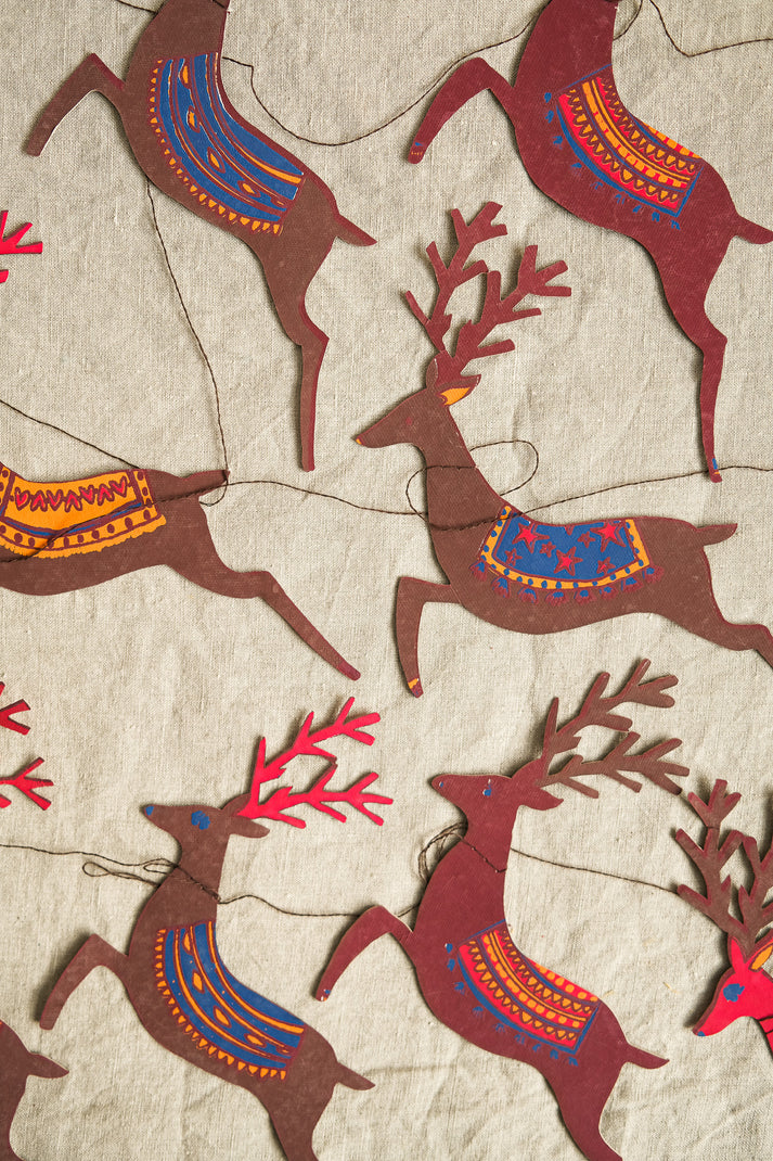 Paper garland - Reindeer (burgundy & red antlers)