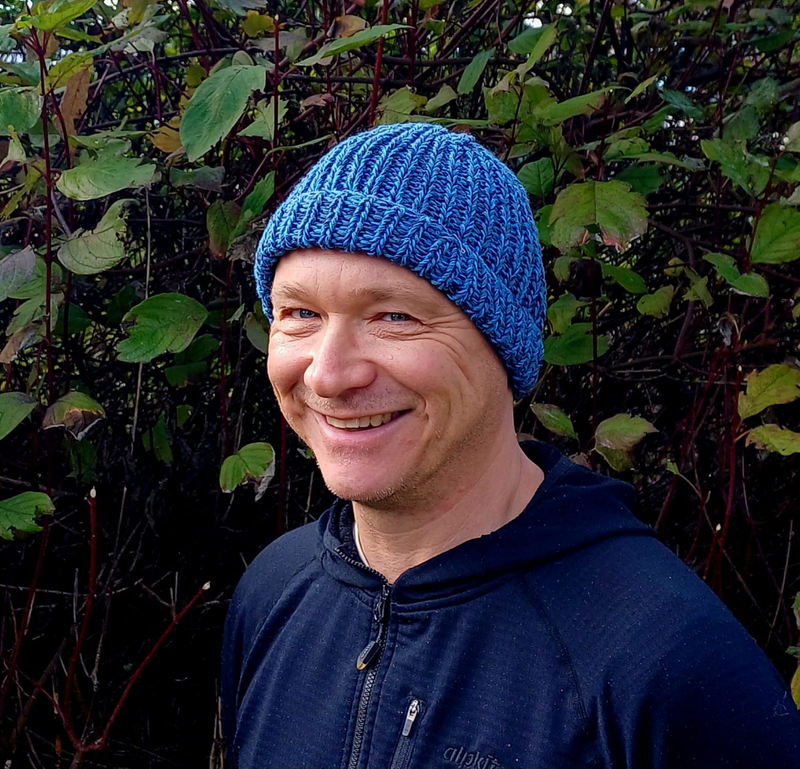 Hand knitted beanie hat - blue and ochre