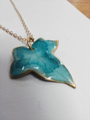 Ivy Leaf necklace (green or turquoise)