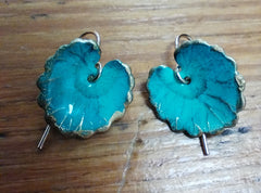 Leaf drop earrings (green or blue)