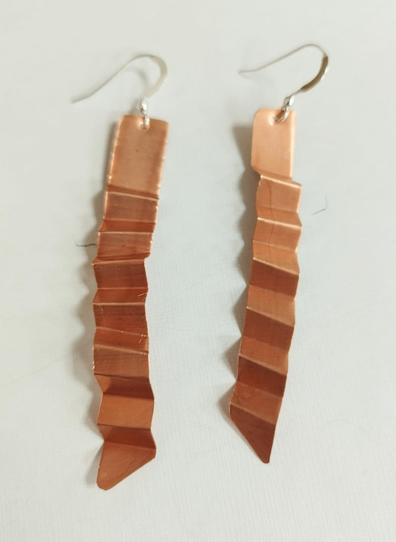 Folder copper mismatch dangle earrings