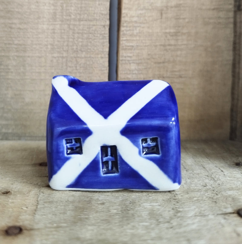 Ceramic Scottish bothy with Saltire decoration