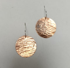 Hammered copper circle earrings - large