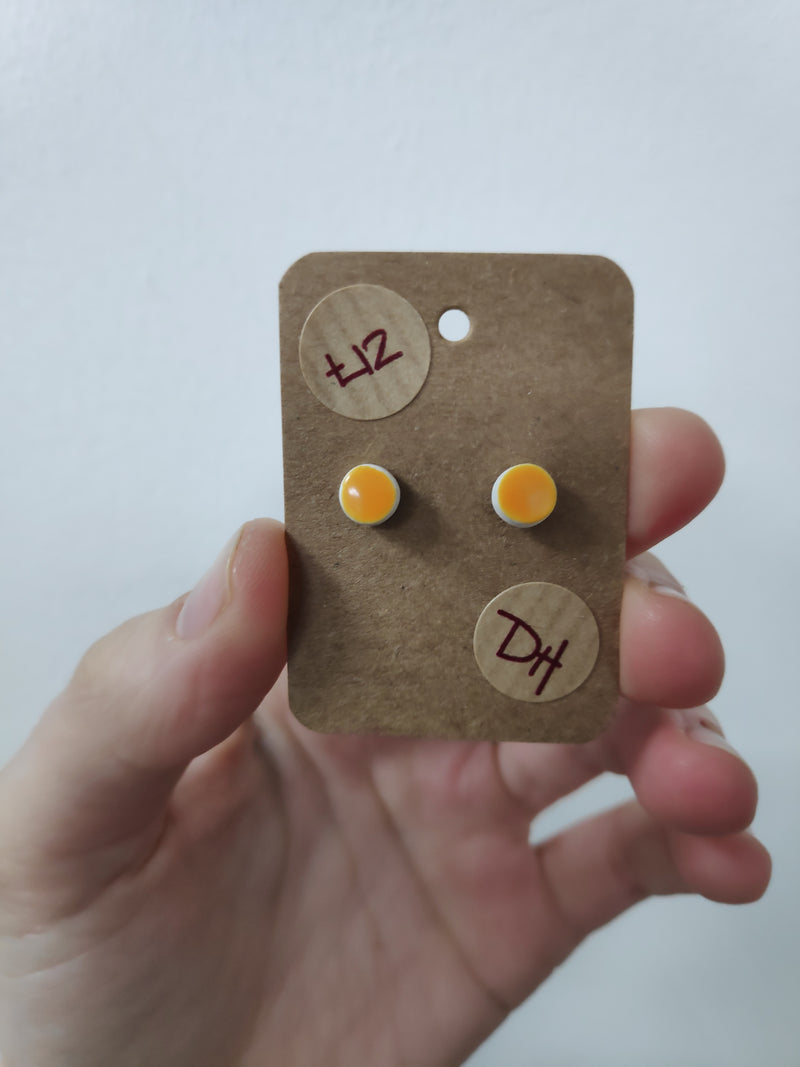 Ceramic plain stud earrings - smallest size, different colours available