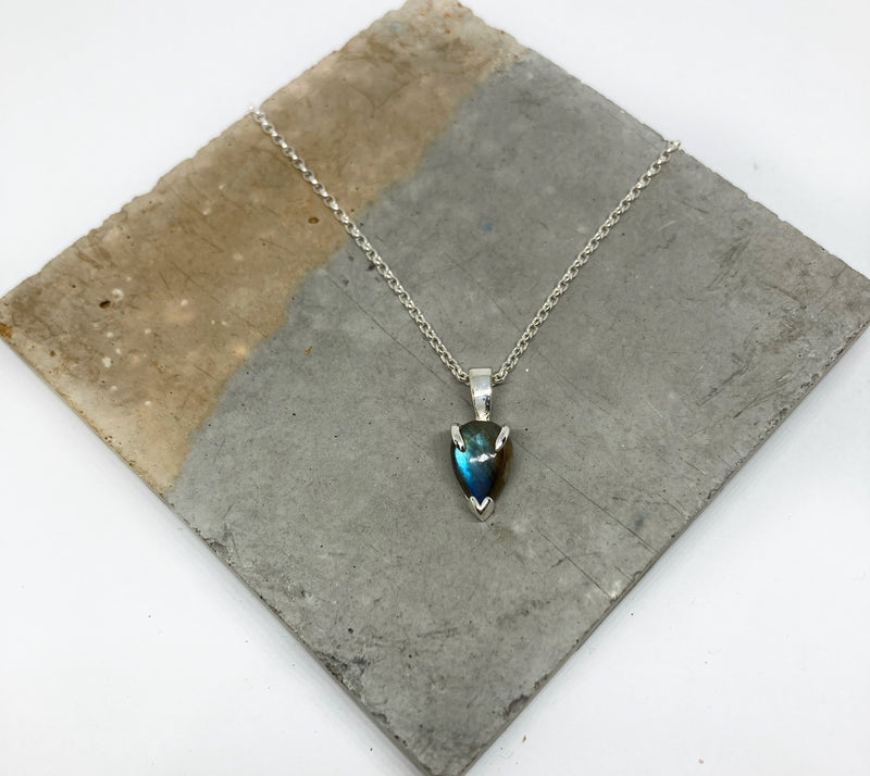 Labradorite pendant in sterling silver claw setting