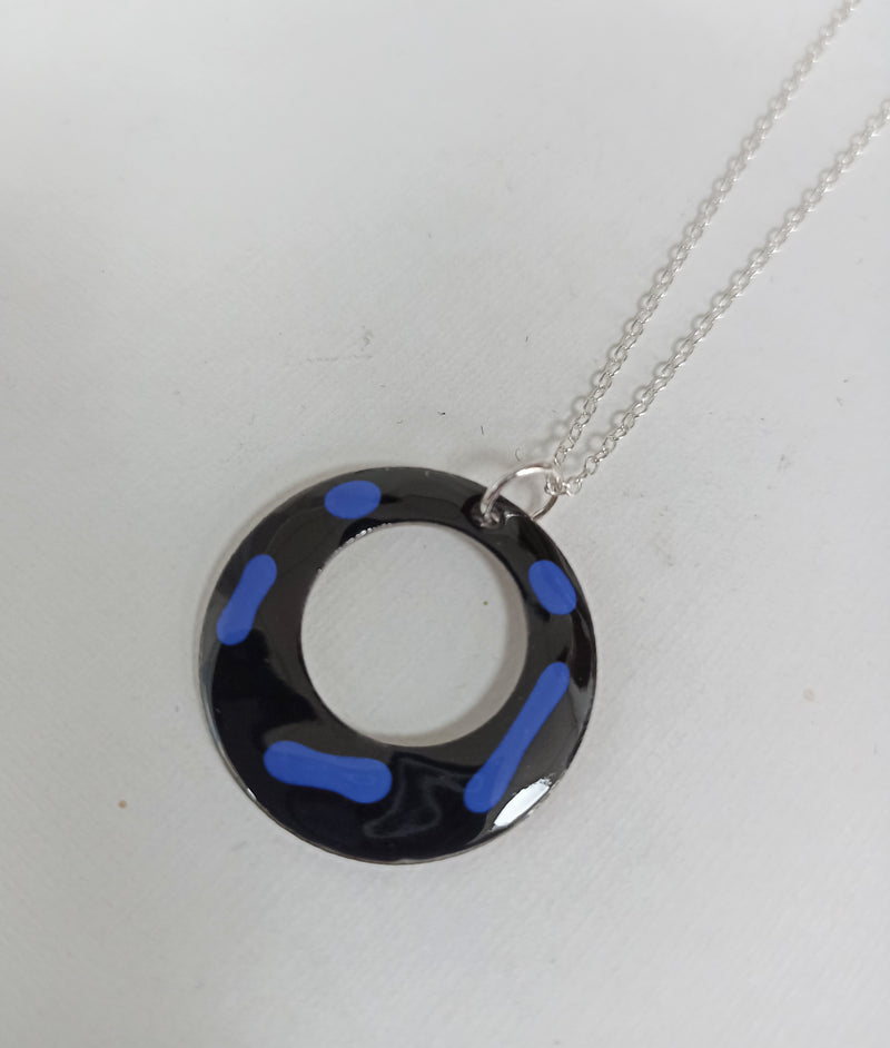 Enamelled copper black with blue dashes ring necklace
