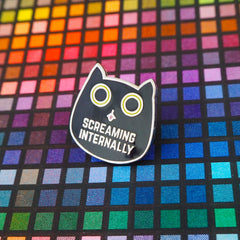 Screaming internally enamel pin