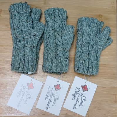 Hand knitted fingerless gloves - Column design