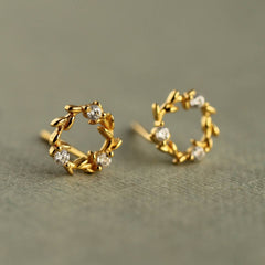 Gold plated circle wreath stud earrings