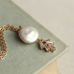 Art Deco pearl and crystal necklace