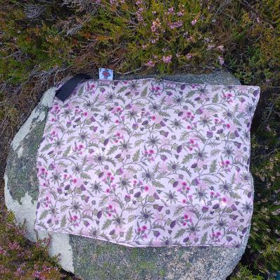 Waterproof sit mat - highland thistle print