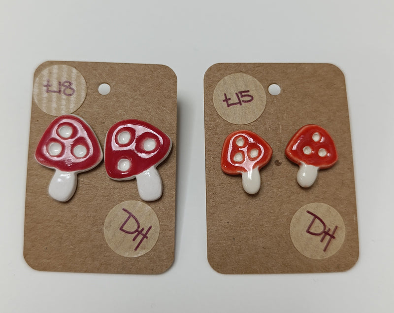 Ceramic toadstool studs