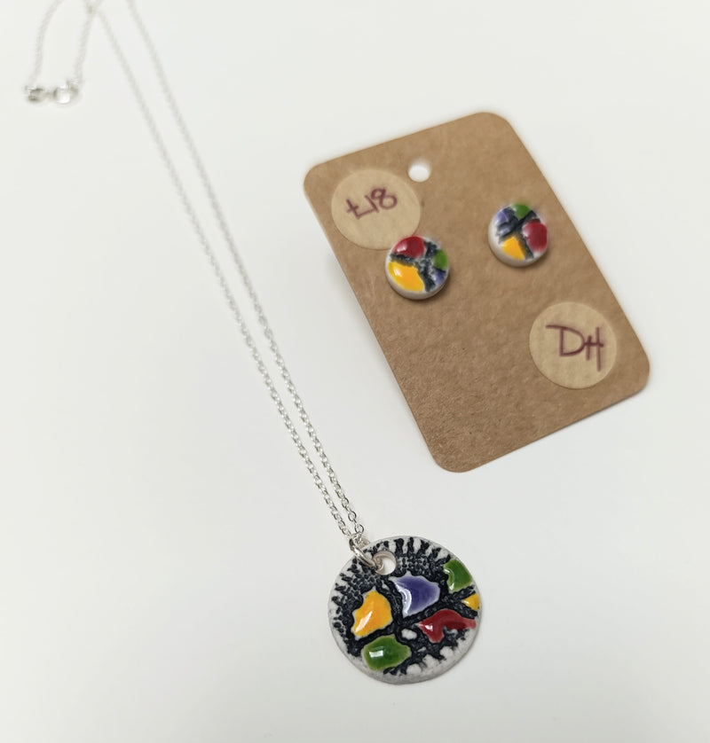 Ceramic lace imprinted stud earrings