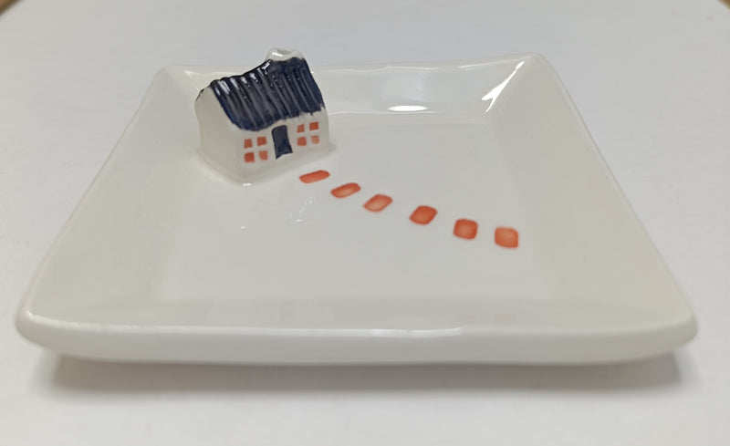 Ceramic Scottish bothy trinket dish