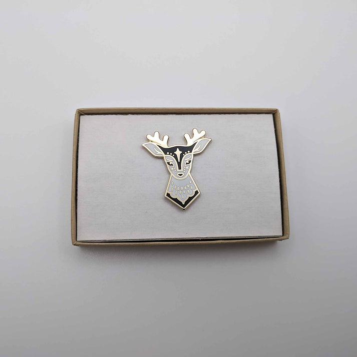 Enamel pin - Fairytale Deer (black)