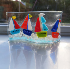 Sailing boats S-shape glass picture