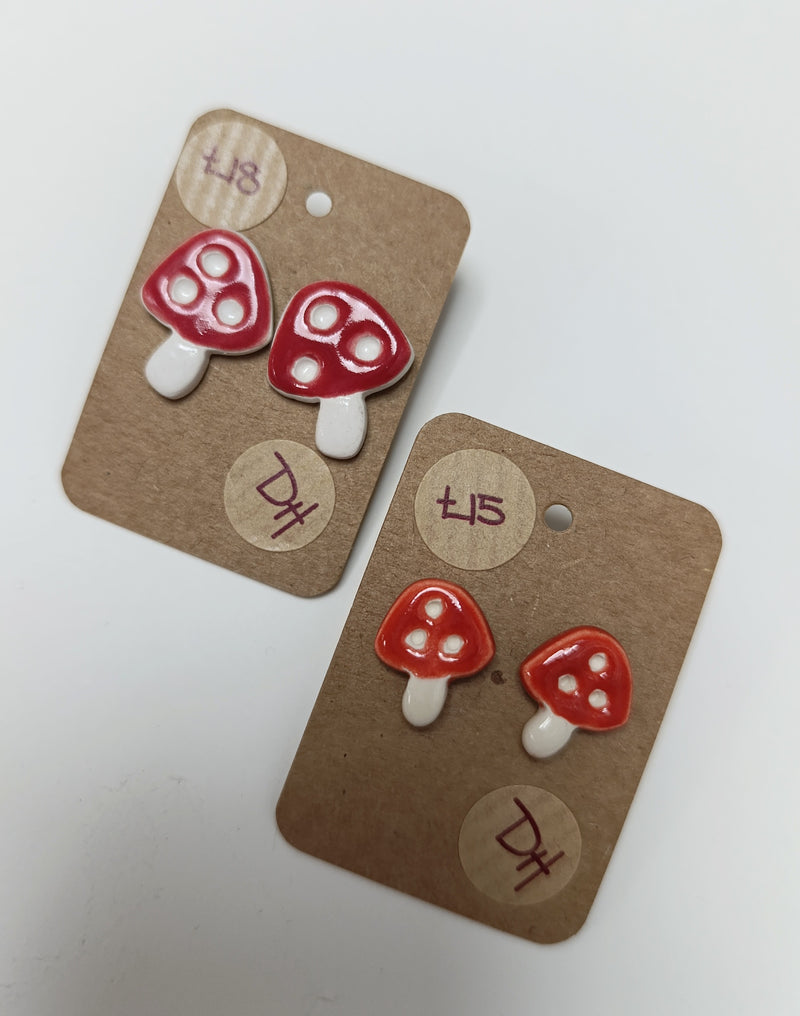 Ceramic toadstool studs