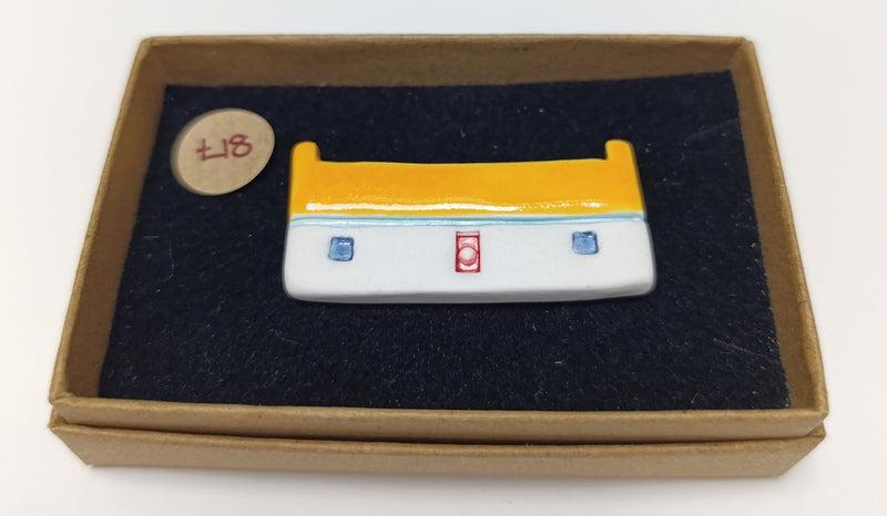 Scottish long bothy ceramic brooch - yellow roof