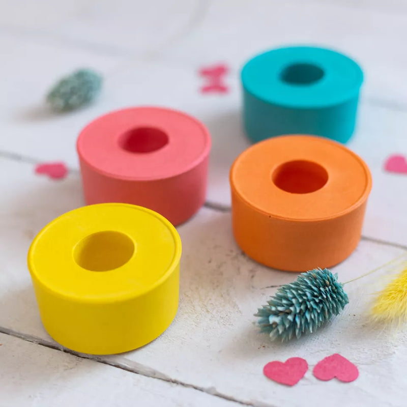 Bright round dinner candle holder (choice of 4 colours)