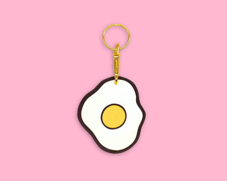 Fried egg faux leather keyring