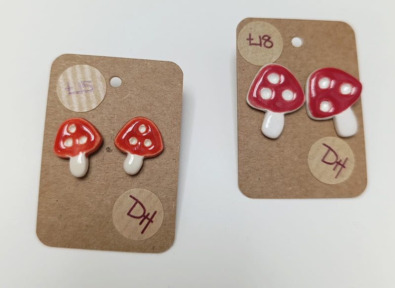Ceramic toadstool studs