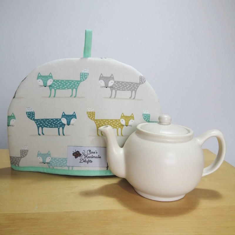Tea cosy - foxy fox fabric (medium size with Insul Bright® Insulated Wadding)