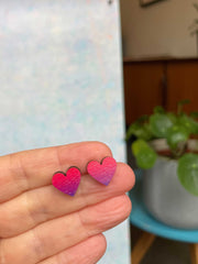Ombre heart wooden studs