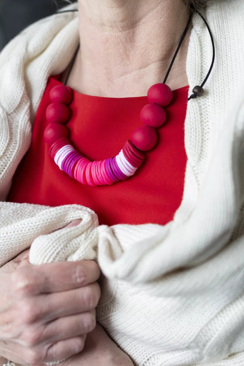 Statement bead necklace - pinks & reds