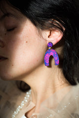 Dappled arch wooden earrings - 2 colours available