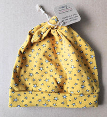 Baby knotted hat - yellow stars