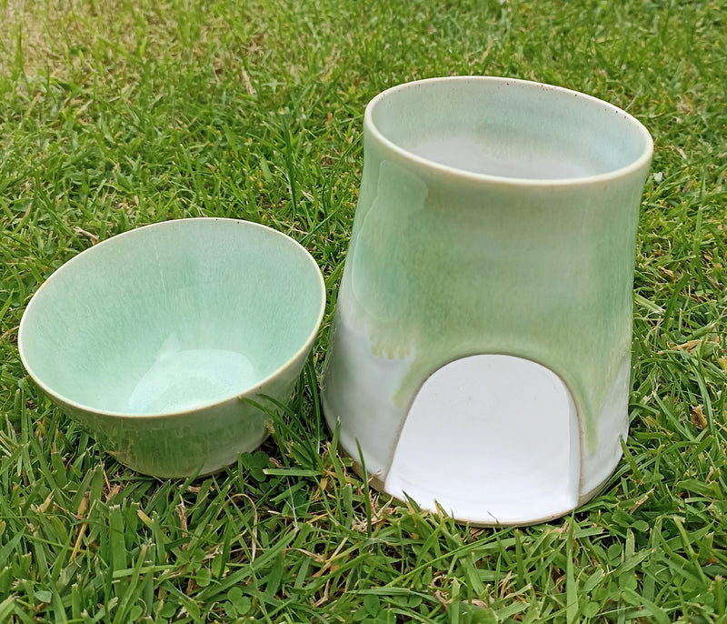 Ceramic wax melt/oil burner - green & white glaze