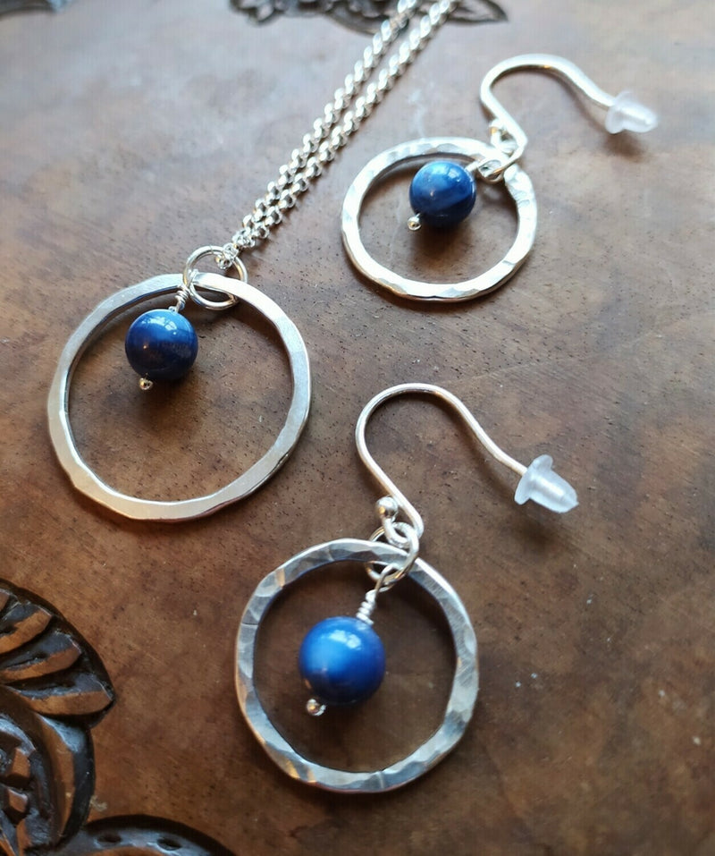 Sterling silver hoop necklace with Lapis Lazuli